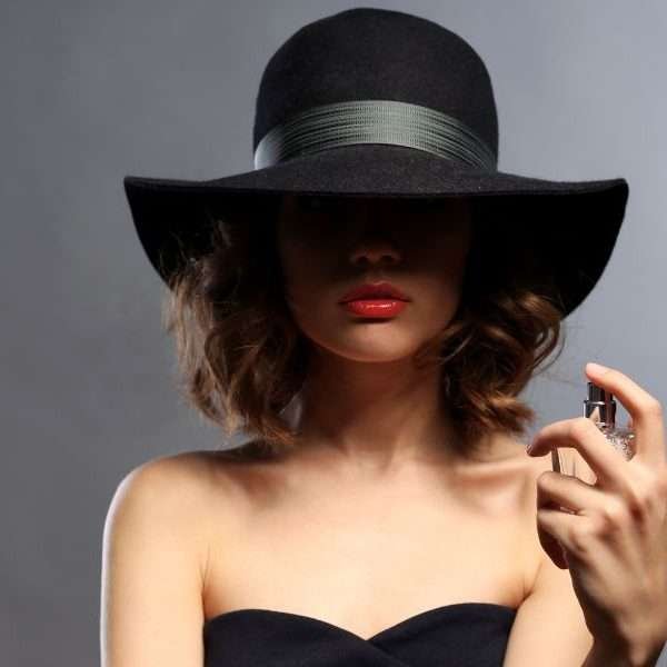 Femme Saliente illat